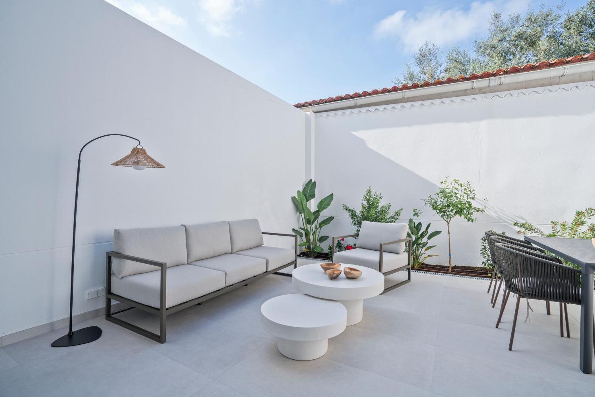 Sitges Spaces Garden Condo-2 Bedrooms, 2 Bathrooms, Garden Terrace, Near Center, Sleeps Up To 6- Monthly Rentals Only Exteriör bild