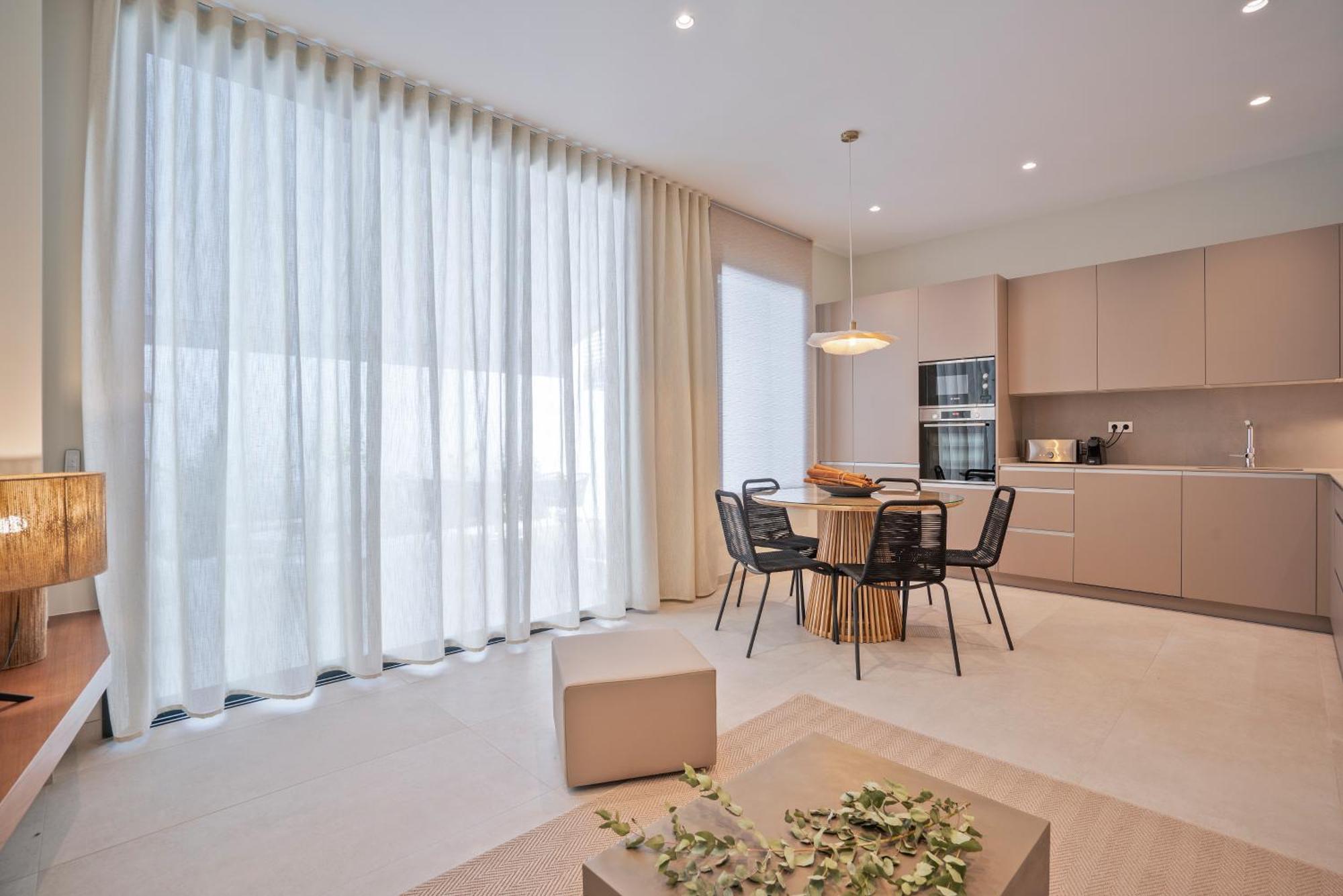 Sitges Spaces Garden Condo-2 Bedrooms, 2 Bathrooms, Garden Terrace, Near Center, Sleeps Up To 6- Monthly Rentals Only Exteriör bild