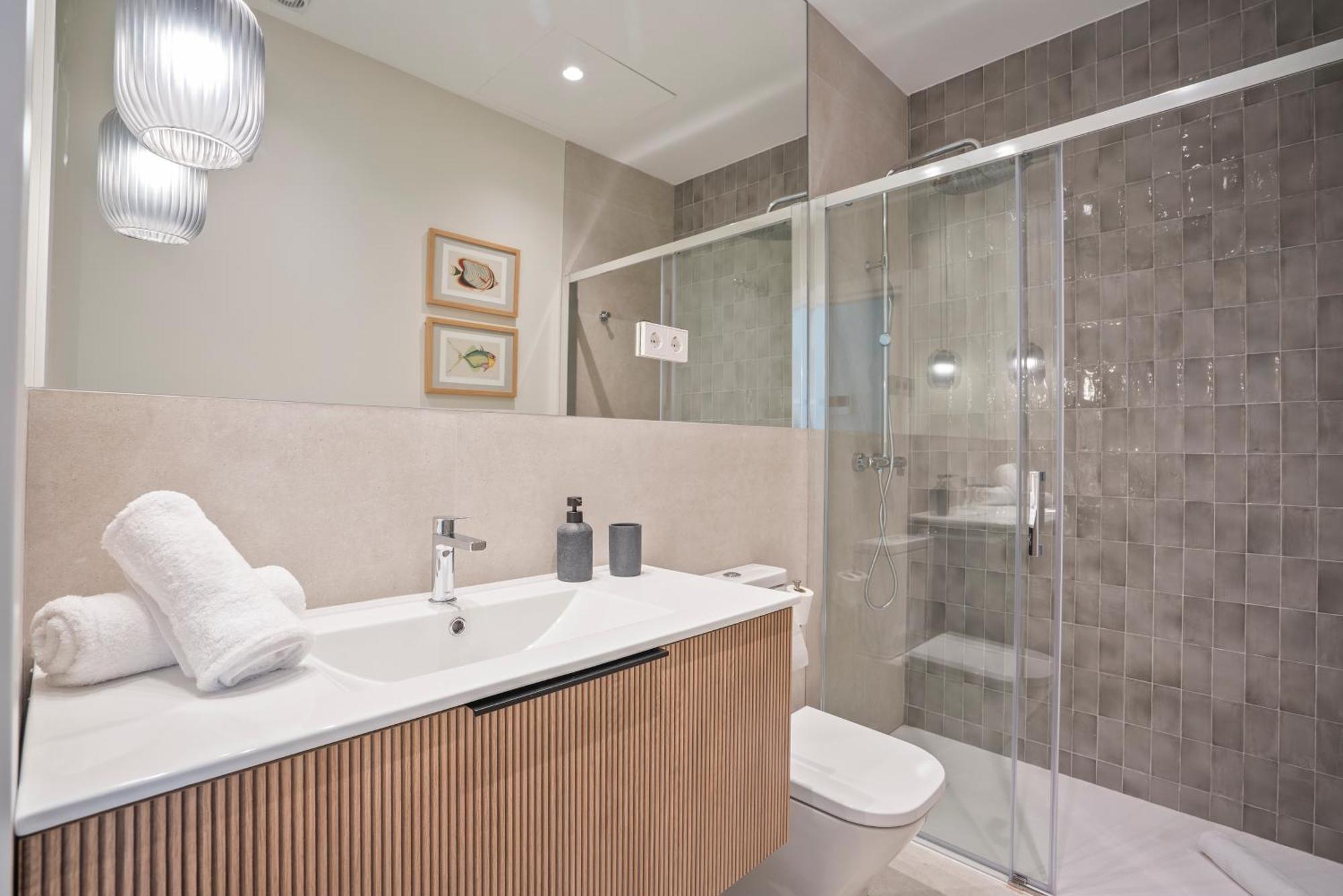 Sitges Spaces Garden Condo-2 Bedrooms, 2 Bathrooms, Garden Terrace, Near Center, Sleeps Up To 6- Monthly Rentals Only Exteriör bild
